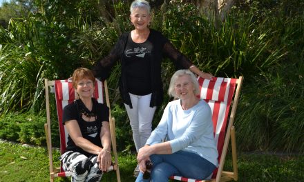 COOLUM tROUPE BRING DRAMA TO THE DECKCHAIRS